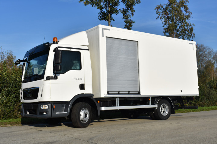 Gesloten Plywood Laadkast Rolluik Man Renotec Geel (18)