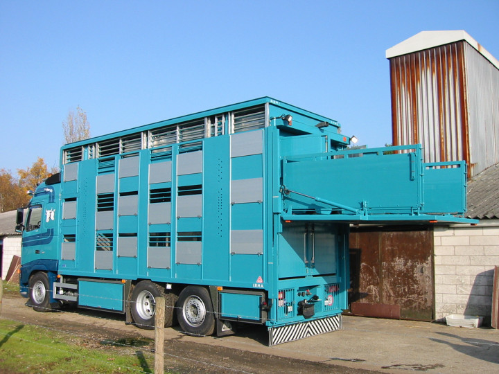 Veetransport Mertens Kurt Irma 2003 018