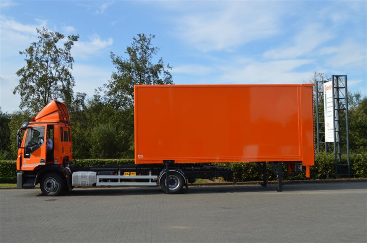 Afzetlaadbak Dhollandia Afzetsysteem Meubellift Iveco (44)