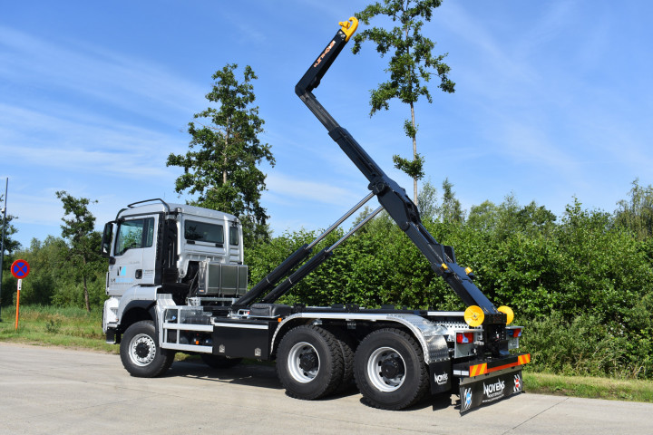 Containerhaaksysteem Busi Group Containersysteem Man Vm Boringen Arendonk (12)