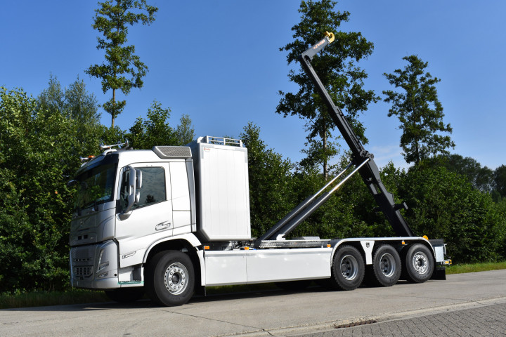 Containerhaaksysteem Busi Group Magazijn Achter Cabine Volvo Boortmeerbeek (12)