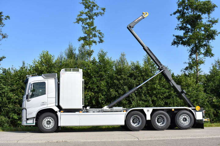 Containerhaaksysteem Busi Group Magazijn Achter Cabine Volvo Boortmeerbeek (13)