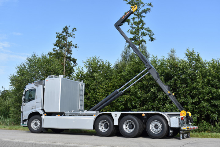 Containerhaaksysteem Busi Group Magazijn Achter Cabine Volvo Boortmeerbeek (14)