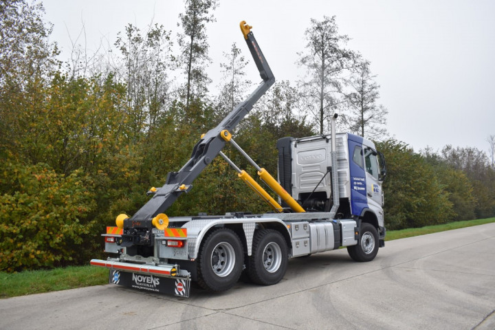 Containerhaaksysteem Busi Group Volvo Bcs Swinnen Balen (3) (middel) 2