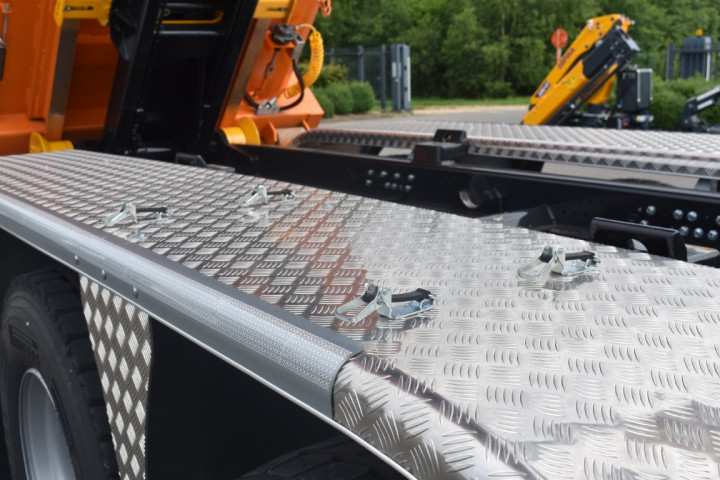 Containersysteem Man Stad Turnhout Container Afdekkleppen Hydraulisch (6)