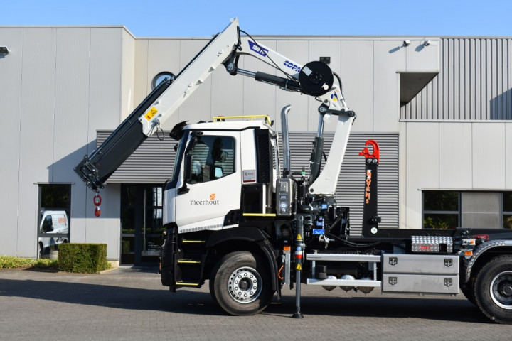 Copma Laadkraan Busi Group Containerhaak Renault Gemeente Meerhout (1)