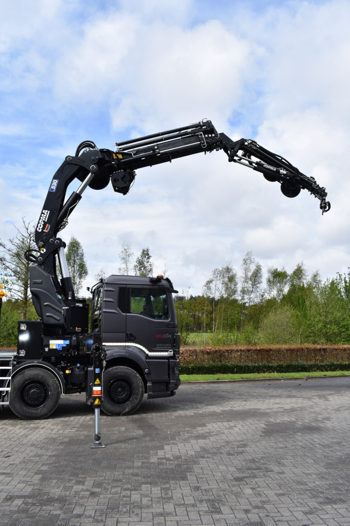 Copma Laadkraan Busi Group Containersysteem Kraanwerken Brucon Man (12)