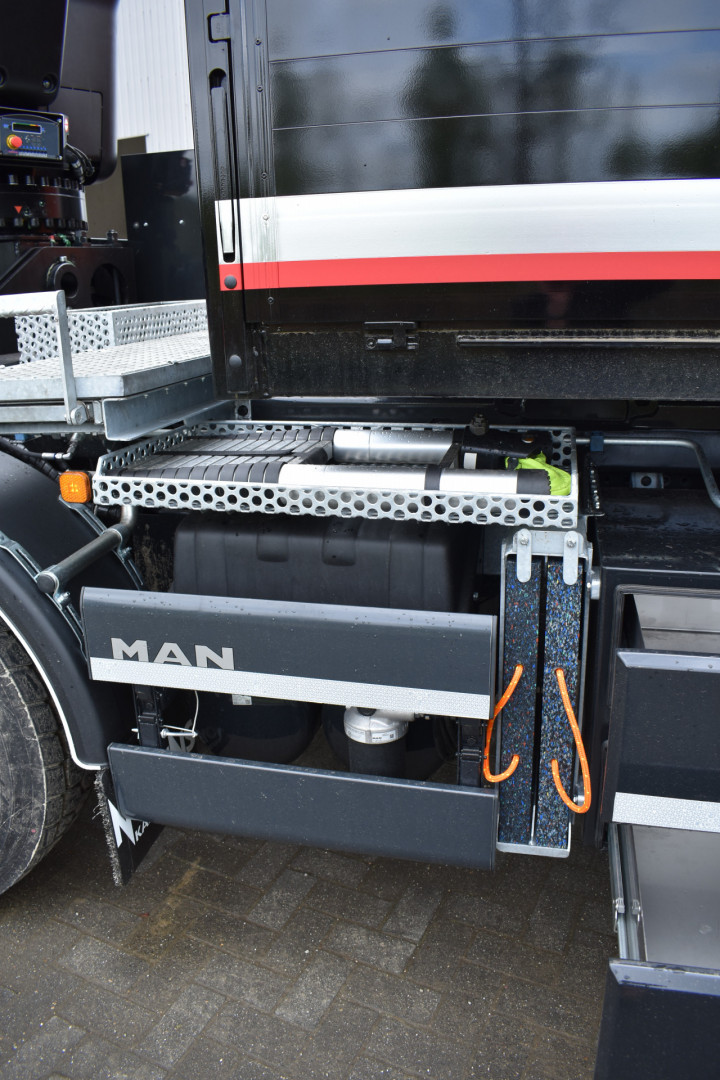 Copma Laadkraan Busi Group Containersysteem Kraanwerken Brucon Man (6)