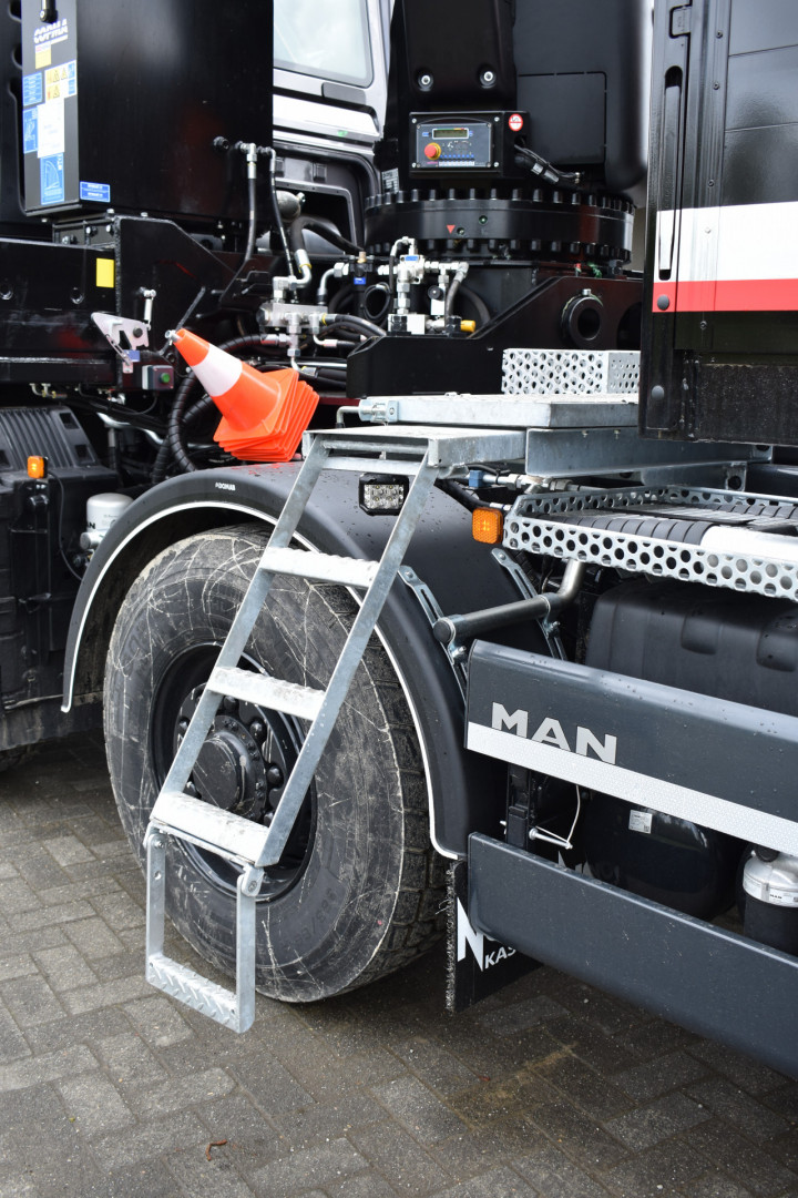 Copma Laadkraan Busi Group Containersysteem Kraanwerken Brucon Man (7)