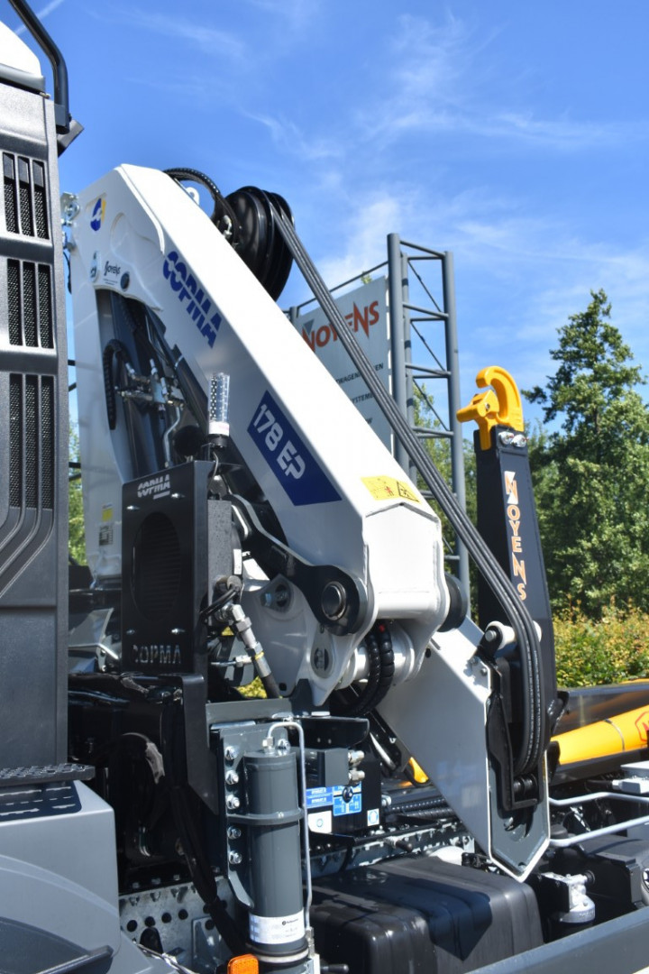 Copma Laadkraan Containerhaaksysteem Haaksysteem Man Gemeente Grobbendonk (11)