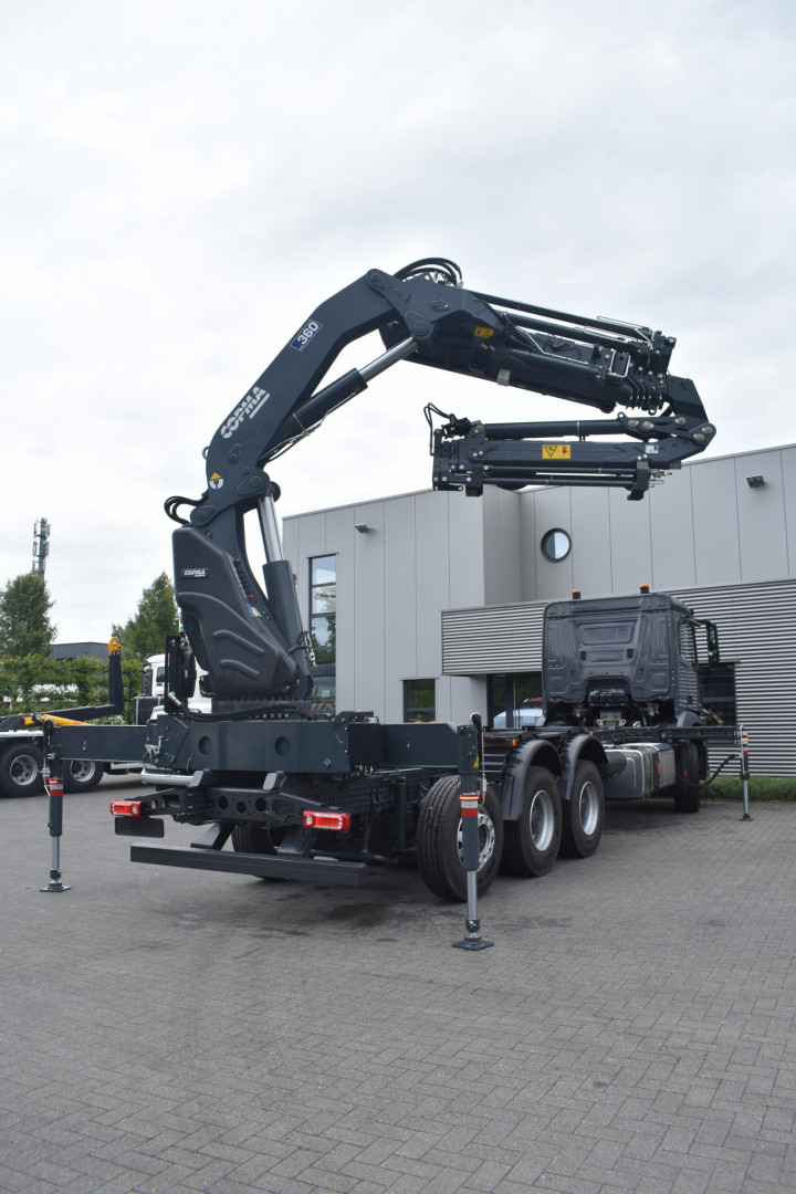 Copma Laadkraan Opbouw Mercedes Quintyn Carrosseriebouw (2)