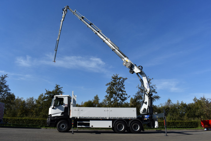Dakdekkerskranen Dakwerkerskranen Laadkraan Copma Dakwerken Verelst Renault (10)