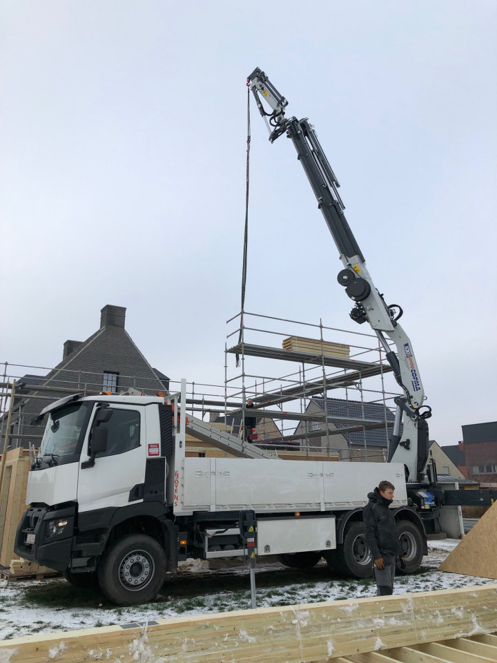 Dakwerkerskranen Dakdekkerskranen Copma Renault Vorselaar (1)