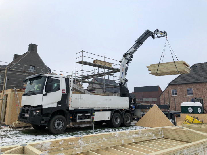 Dakwerkerskranen Dakdekkerskranen Copma Renault Vorselaar (3)