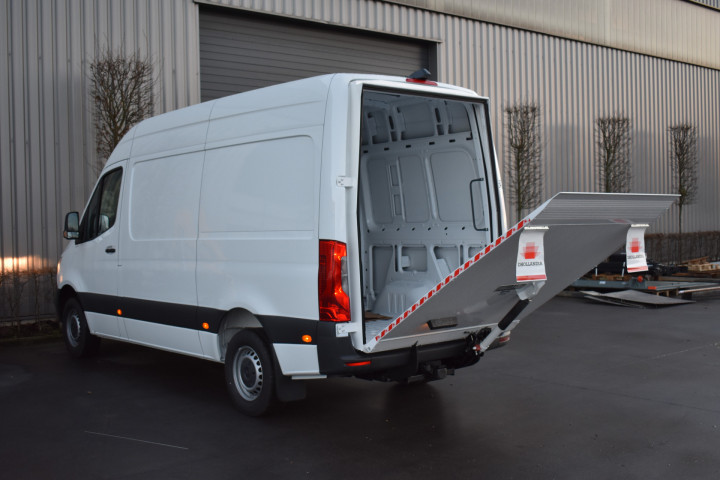 Dhollandia Laadbrug Mercedes Sprinter (11)