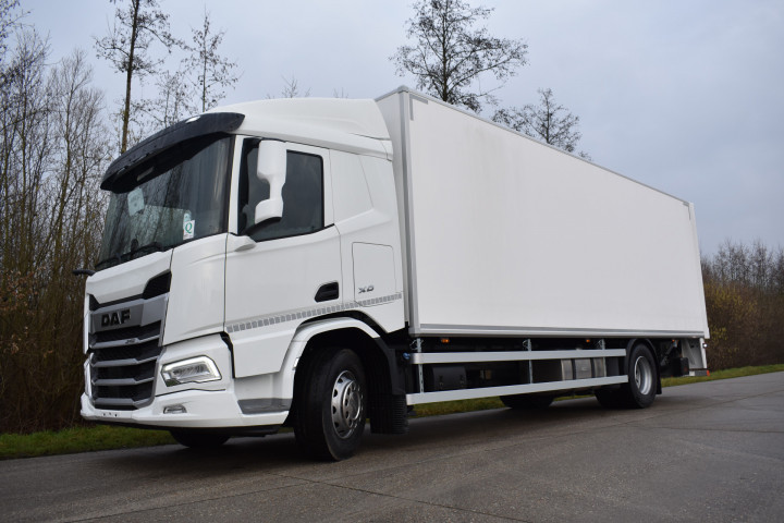 Eck Gesloten Laadkast Laadbrug Dhollandia Daf Herenthout (9)