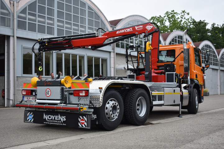 Ferrari Laadkraan Gemeente Westerlo Containersysteem Busi Group Haaksysteem Daf Vrachtwagen (12)