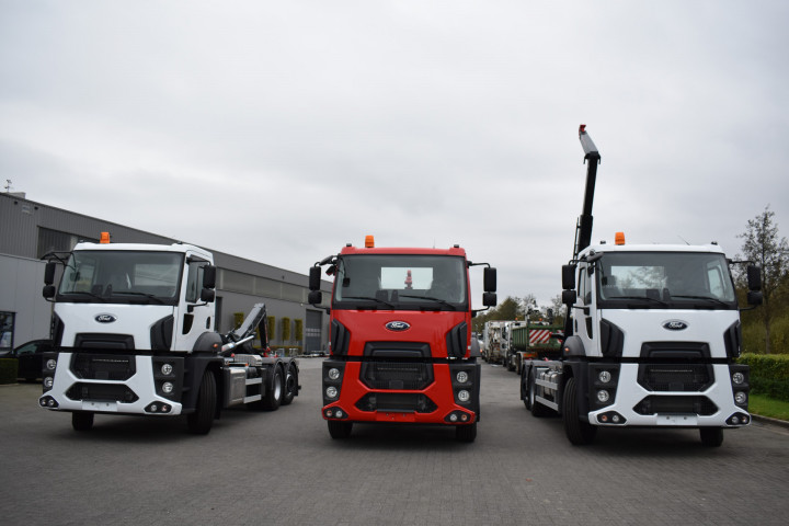 Ford Trucks Containerhaaksysteem Busi Group Geel (1)