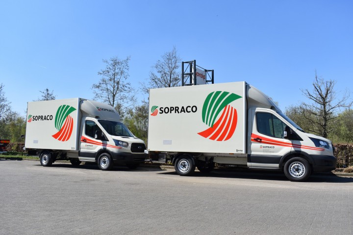 Geisoleerde Laadkast Frigokast Gekoeld Transport Sopraco Vilatca Geel Ford (1)