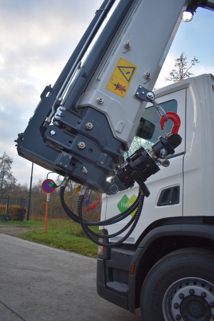 Gemeentebestuur Herstelt Scania Copma Laadkraan Containerhaaksysteem (1)