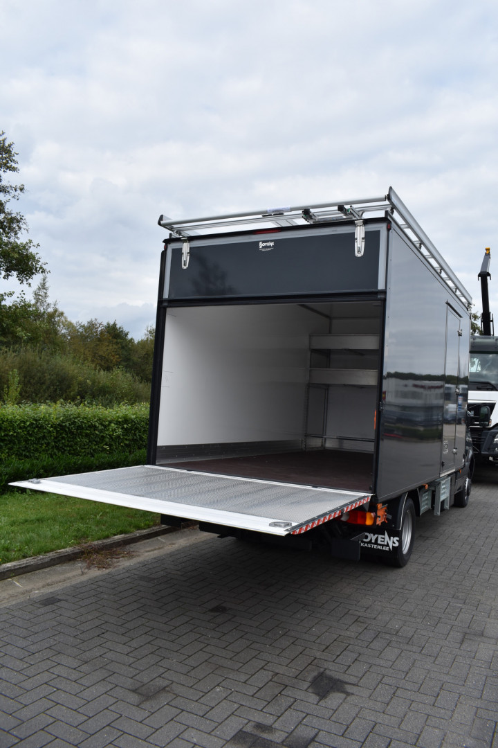 Gesloten Laadkast Dakdrager Laadbrug Dhollandia Mercedes Sprinter Dakwerken Aarschot (6)