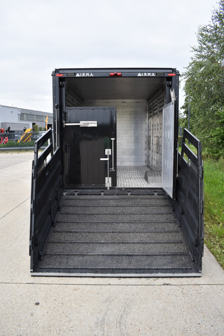 Irma Camionette Renault Veetransport Van Oers (4) 2