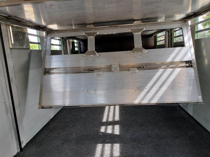 Irma Veelaadkast Cant Volvo Levende Dieren (1)