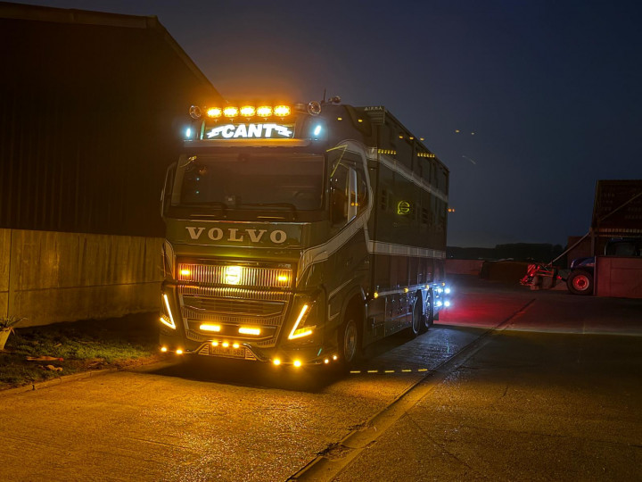 Irma Veelaadkast Cant Volvo Levende Dieren (12)