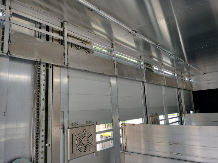 Irma Veelaadkast Cant Volvo Levende Dieren (3)