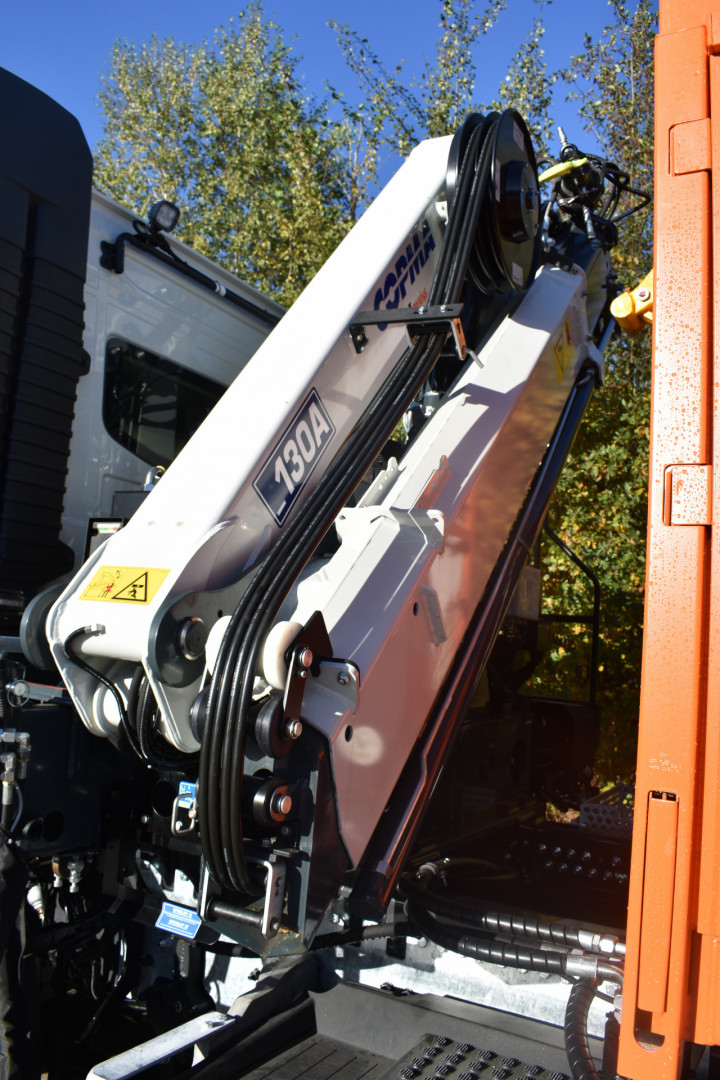 Kraan Containerhaak Stad Aarschot Openbare Aanbesteding Opbouw Vrachtwagen Volvo (11)