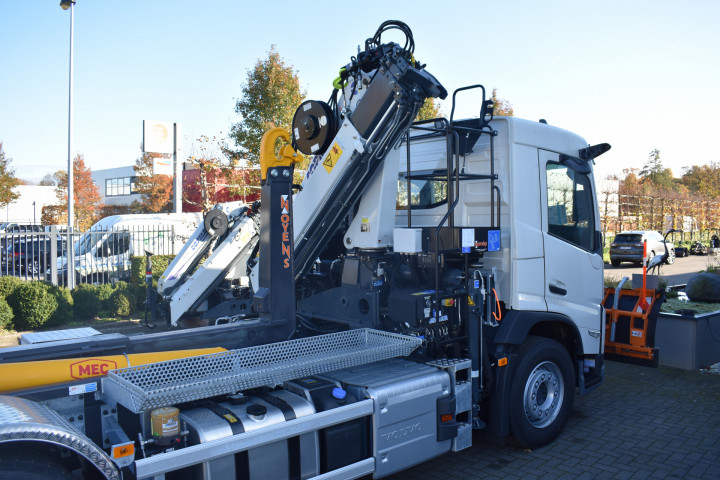 Kraan Containerhaak Stad Aarschot Openbare Aanbesteding Opbouw Vrachtwagen Volvo (17)