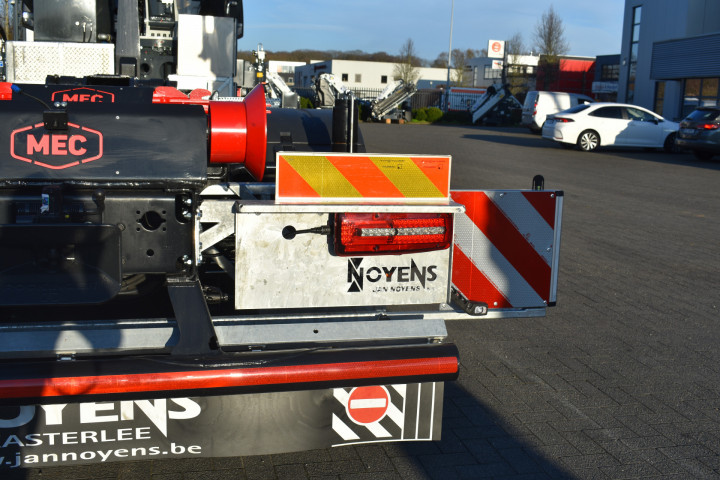 Kraan Copma Containerhaak Noyens Man Renotec Geel (13)