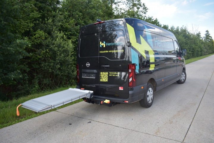 Laadbrug Camionette Dhollandia Nissan Interstar Heromatics Malle (5)