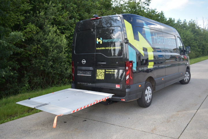 Laadbrug Camionette Dhollandia Nissan Interstar Heromatics Malle (6)
