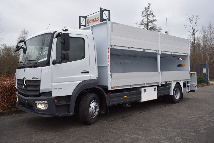 Laadkraan Mercedes Chapewerken Jochems Carrosseriebouw Maatwerk (6)