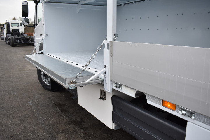 Laadkraan Mercedes Chapewerken Jochems Carrosseriebouw Maatwerk (7)