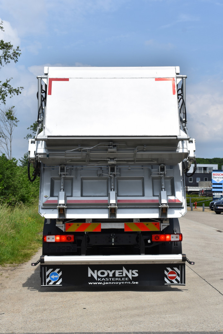 Opbouw Slachtafval Arno Progra Renault Hulshout (8)