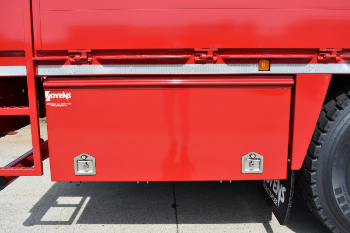 Open Laadbak Zijborden Gereedschapskoffer Vrachtwagenopbouw Rijkevorsel Man (5)