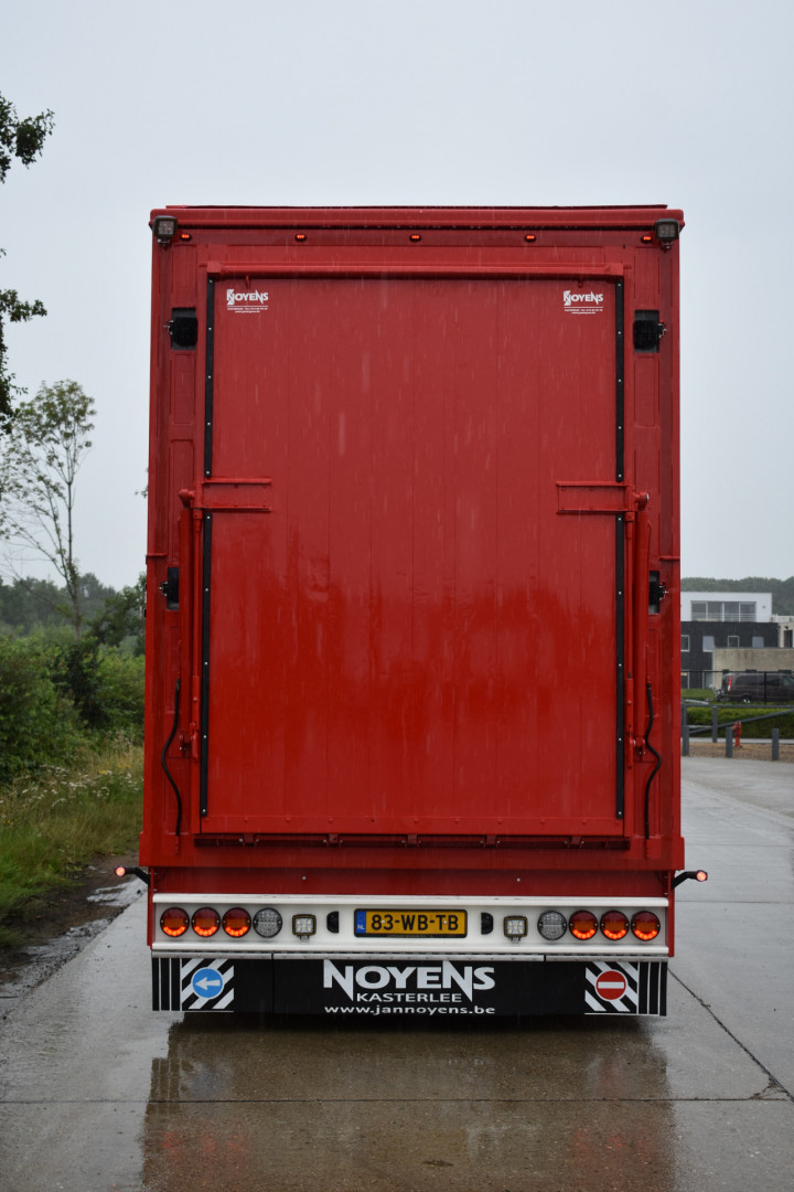 Opmaken Veelaadkast Irma Aanhangwagen Poll Veetransport (1) 2