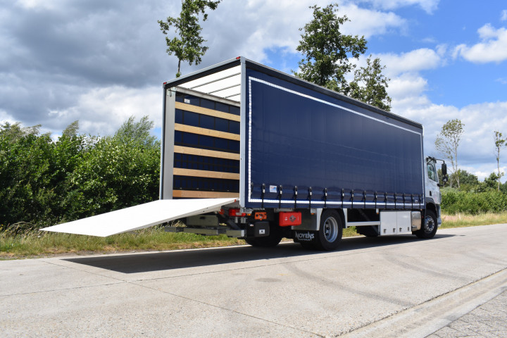 Schuifzeilopbouw Huifopbouw Daf Berlaar Transport Carrosseriebouw (15)
