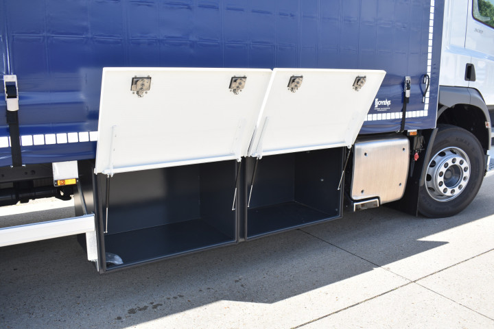 Schuifzeilopbouw Huifopbouw Daf Berlaar Transport Carrosseriebouw (18)