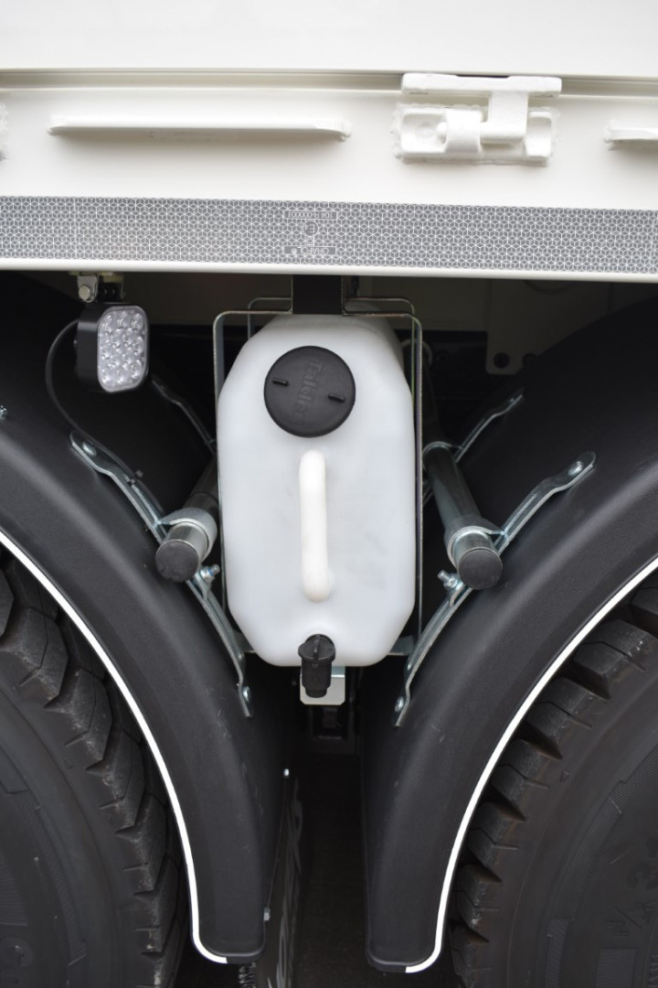 Smet Grondboringen Dessel Man Copma 530 Lier Winch Laadbak Carrosseriebouw (13) (middel)