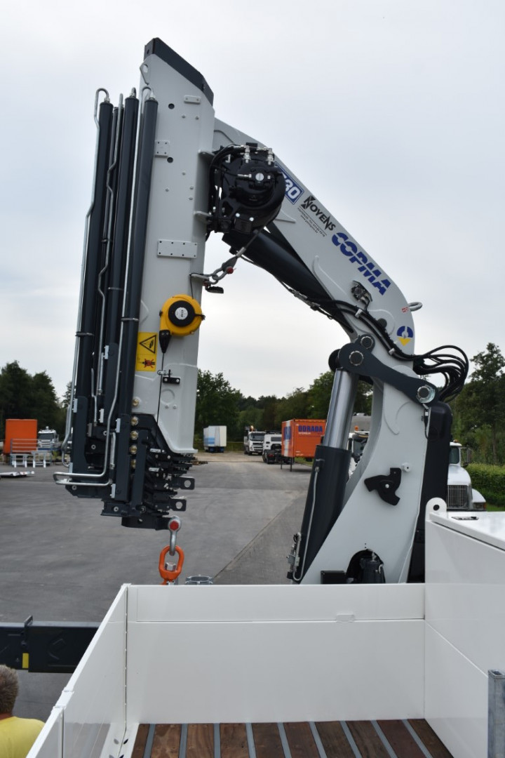 Smet Grondboringen Dessel Man Copma 530 Lier Winch Laadbak Carrosseriebouw (18) (middel)