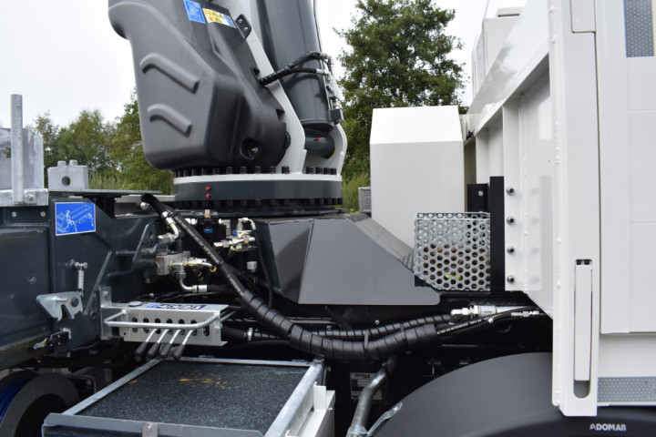 Smet Grondboringen Dessel Man Copma 530 Lier Winch Laadbak Carrosseriebouw (5) (middel)