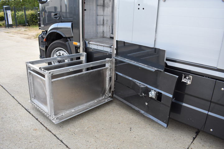 Veetransport Irma Buijtels Kalverhandel Lommel Mercedes Levend Vee (12)