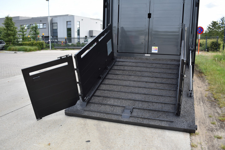 Veetransport Irma Buijtels Kalverhandel Lommel Mercedes Levend Vee (14)