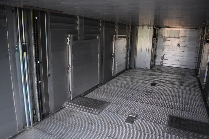 Veetransport Irma Buijtels Kalverhandel Lommel Mercedes Levend Vee (16)