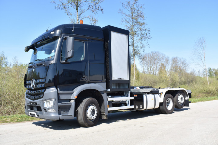 Vrachtwagenopbouw Containersysteem Koffer Rolluik Tuinwerken Mercedes (13) 2