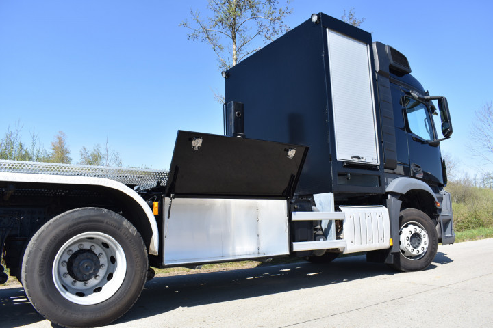 Vrachtwagenopbouw Containersysteem Koffer Rolluik Tuinwerken Mercedes (30) 2